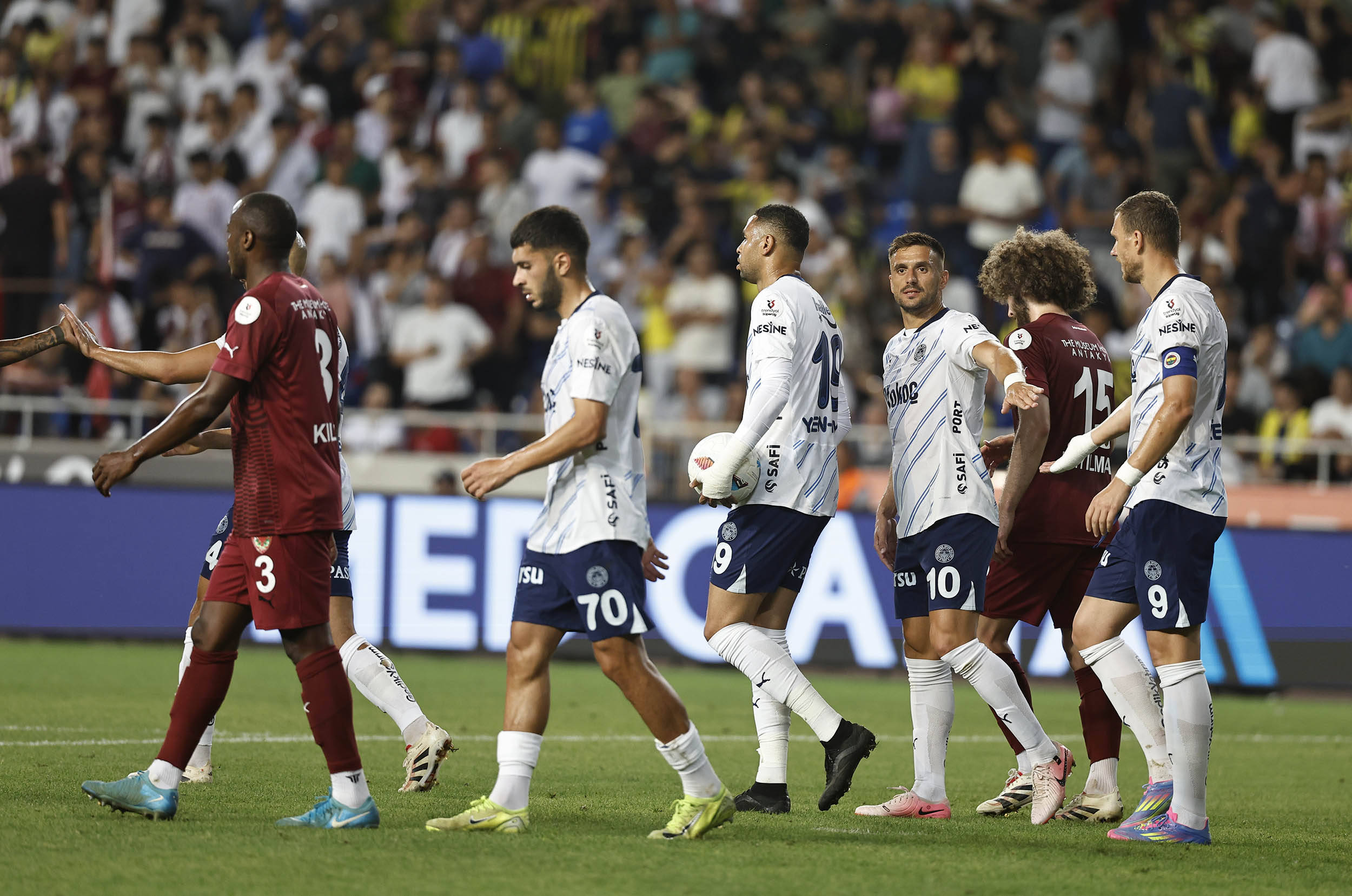 葡萄牙完胜巴黎，苏亚雷斯送出助攻