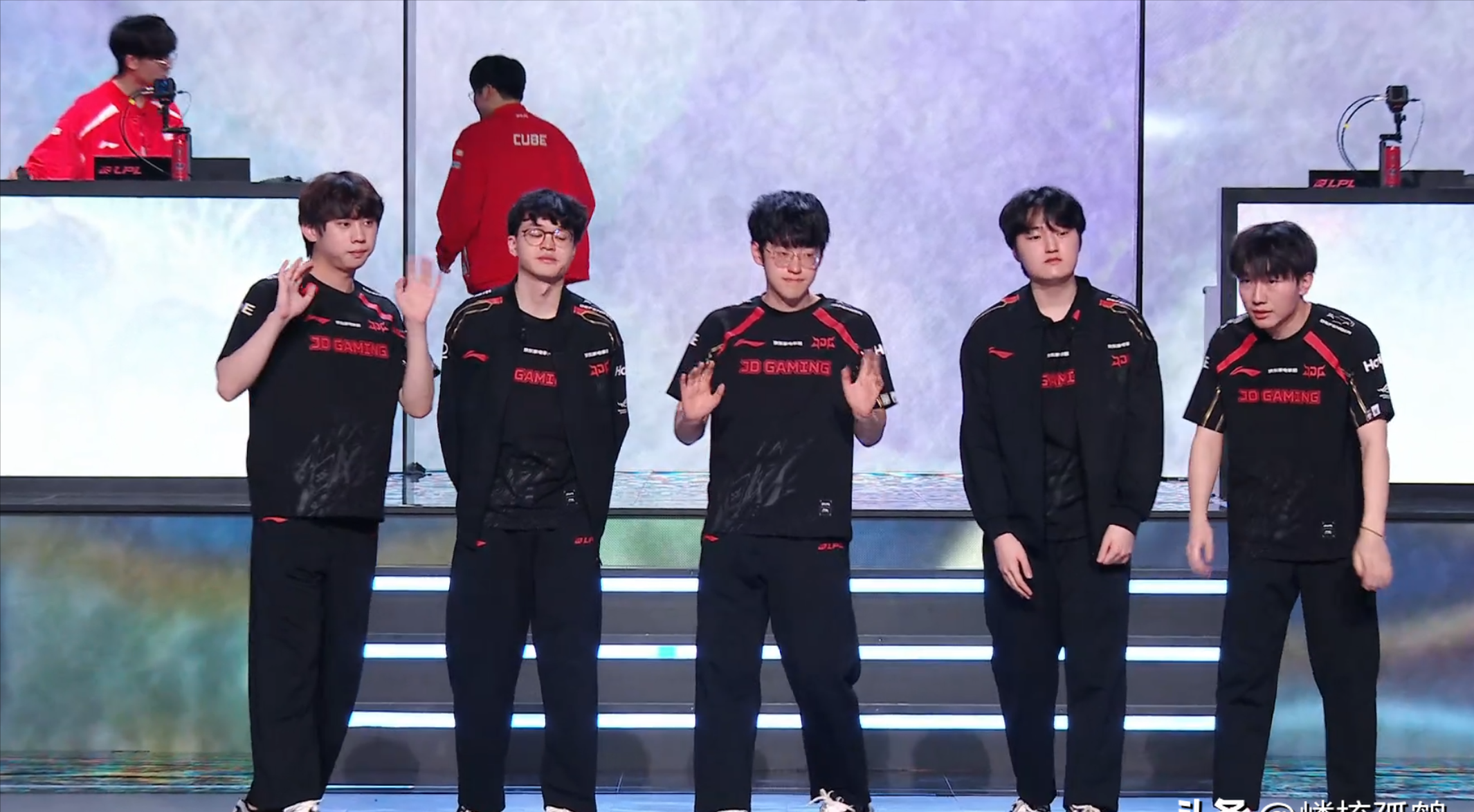 TSM绝杀FPX，Caps三分雨点燃全场