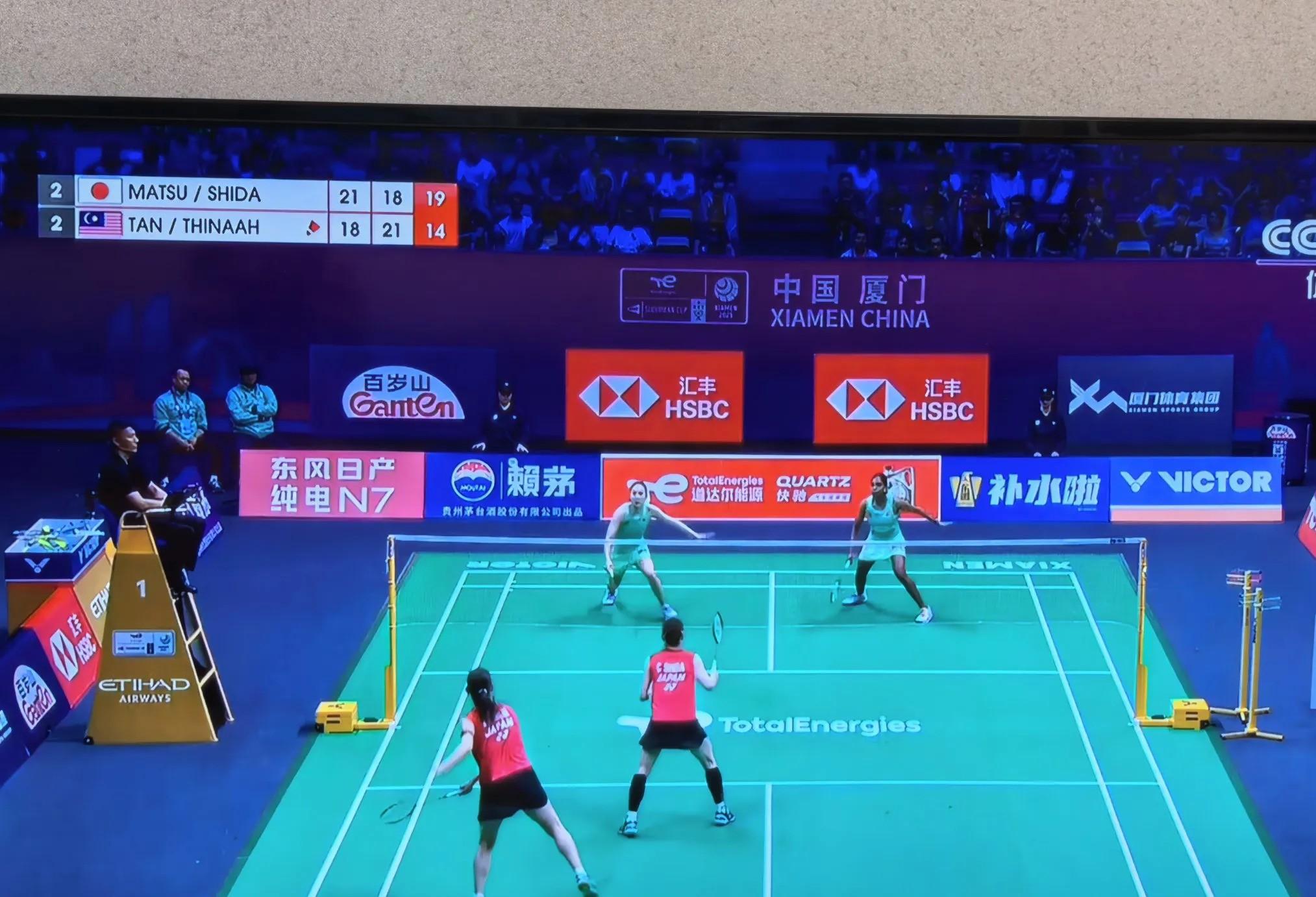 包含日本羽毛球队逆转法国羽毛球队，马琳统治全场的词条