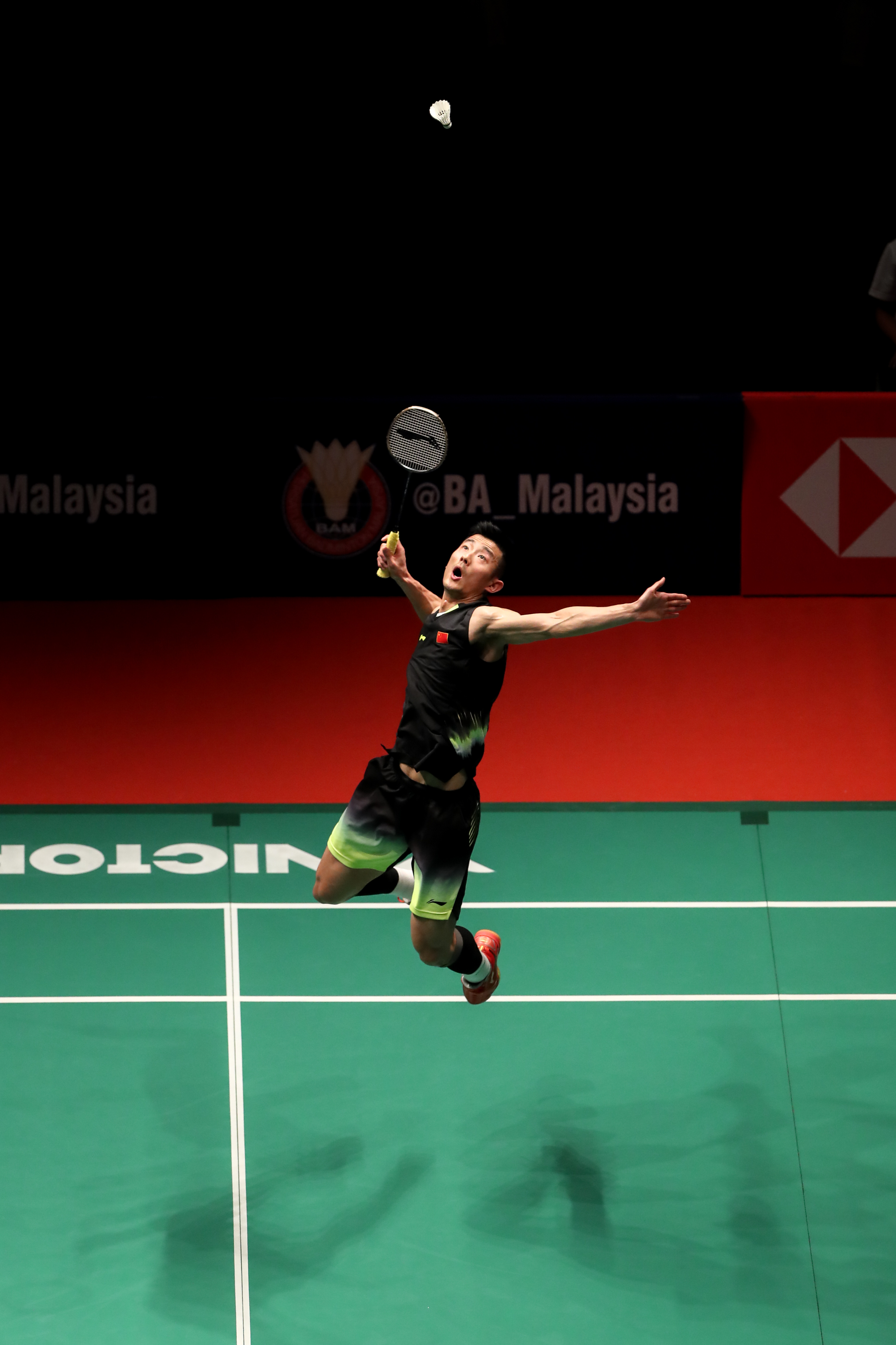 关于马来西亚羽毛球队翻盘法国羽毛球队，谌龙完成帽子戏法的信息