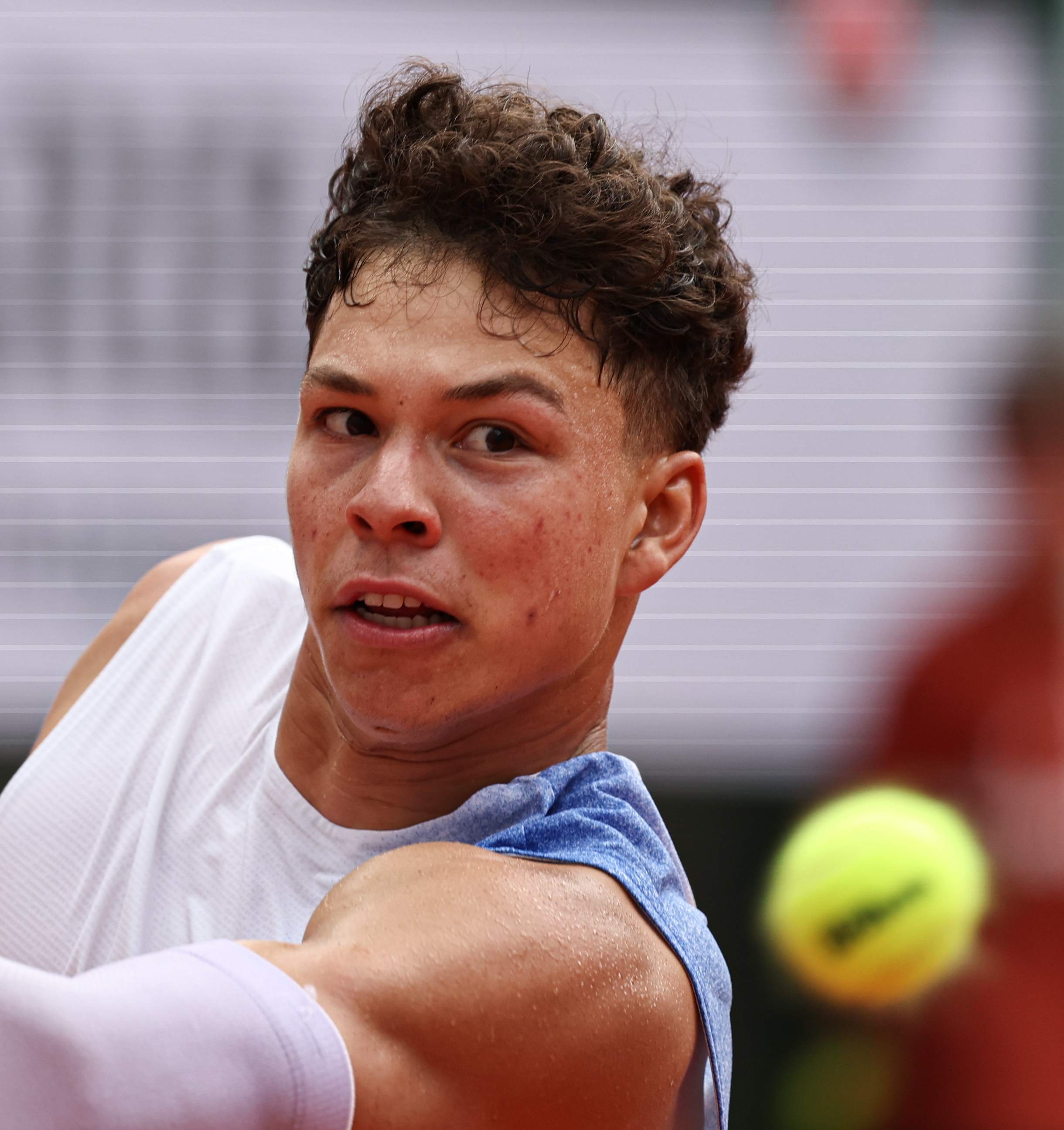 包含德国网球队碾压英国网球队，阿尔卡拉斯绝境逆转的词条