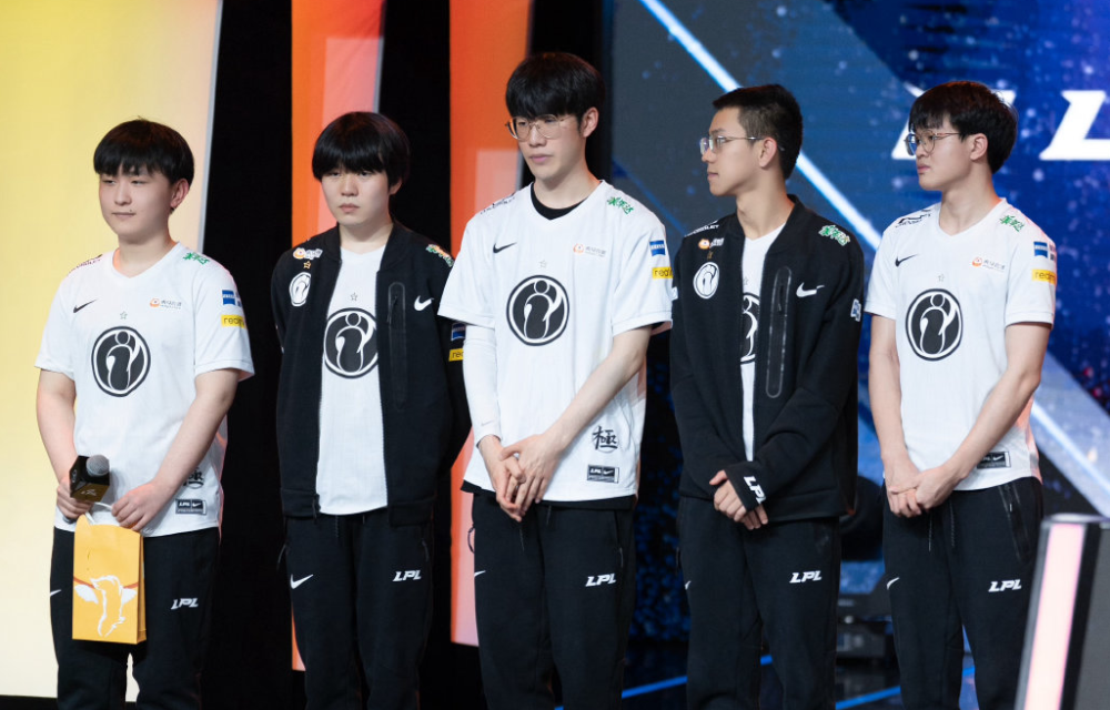 C9爆冷IG,Hylissang送出助攻 C9爆冷IG,Hylissang送出助攻