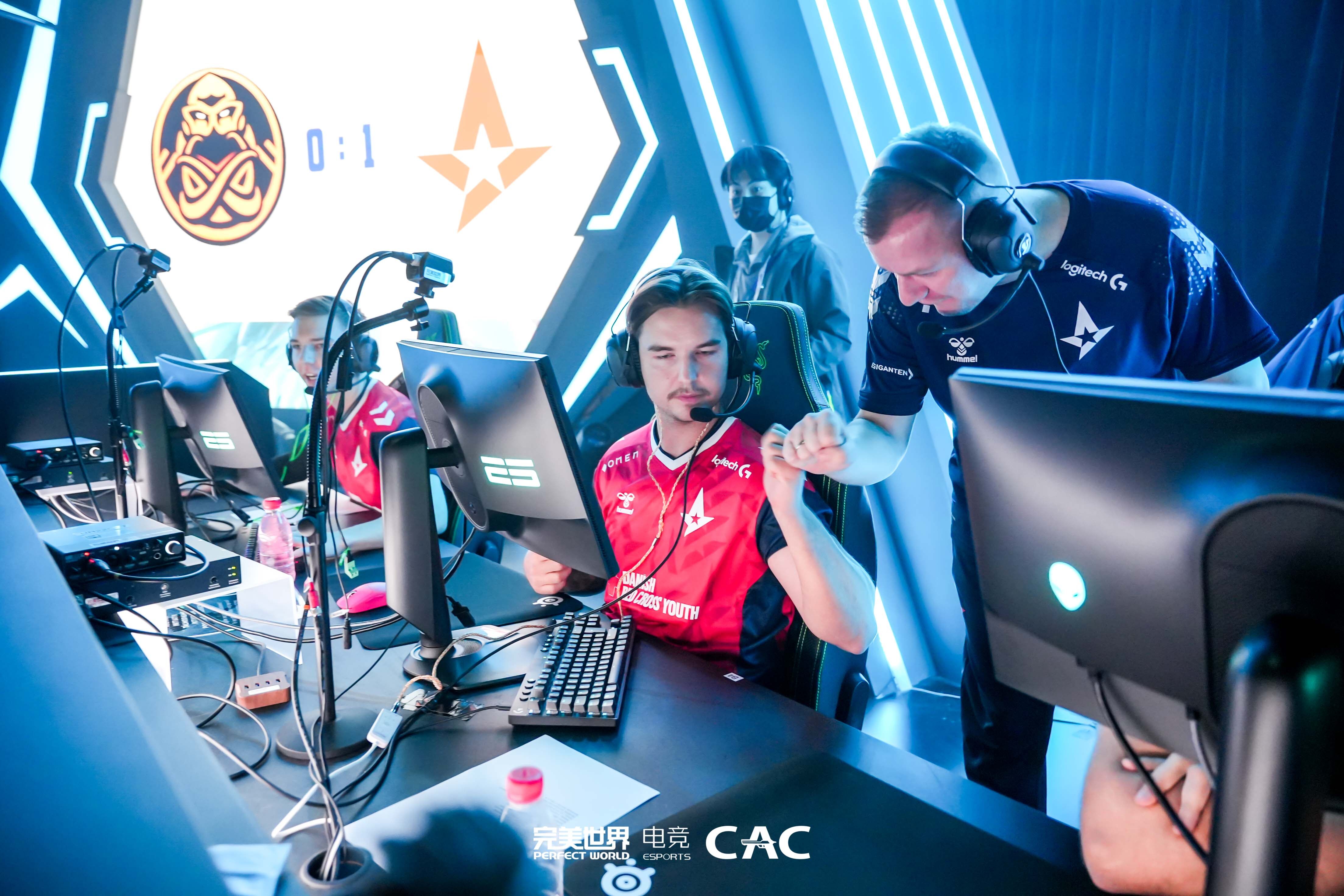 Astralis爆冷CLG,Uzi统治全场 Astralis爆冷CLG,Uzi统治全场