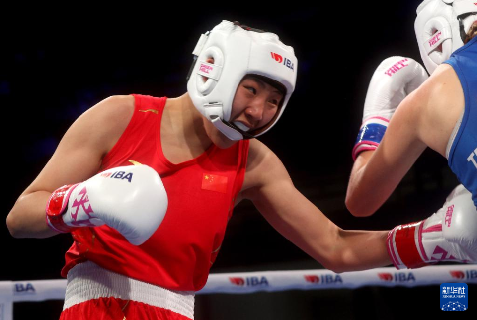 包含冷门频出！拳击战况跌宕起伏的词条