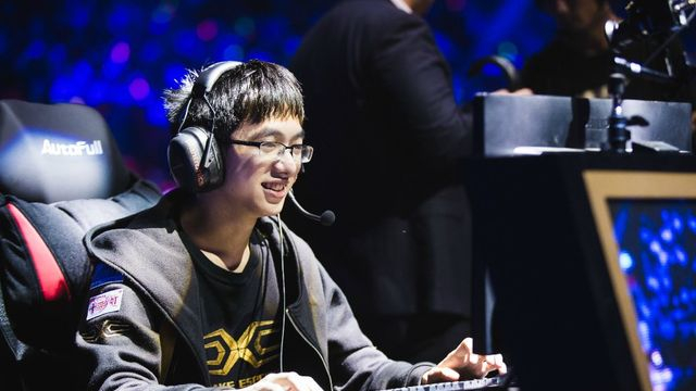 包含S赛球员突破自我，表现堪称完美的词条