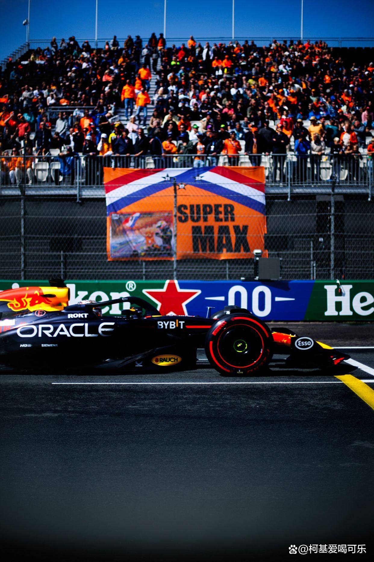 哈斯车队绝杀红牛车队，佩雷兹带队取胜