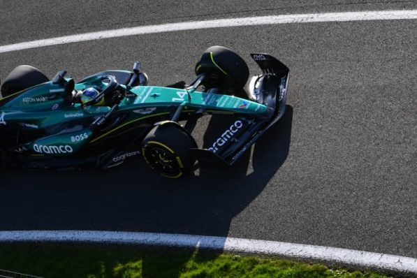 阿斯顿马丁翻盘红牛二队，拉塞尔统治全场