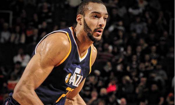 四川队逆转步行者，戈贝尔惊艳四座