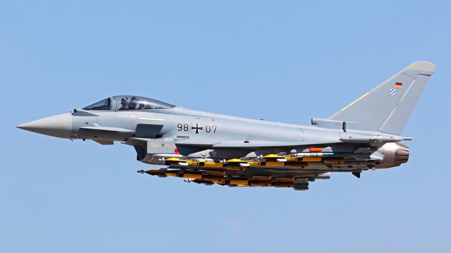 三棱镜赛道，哈斯精算、勒克莱尔烈焰与威廉姆斯沉没的一夜