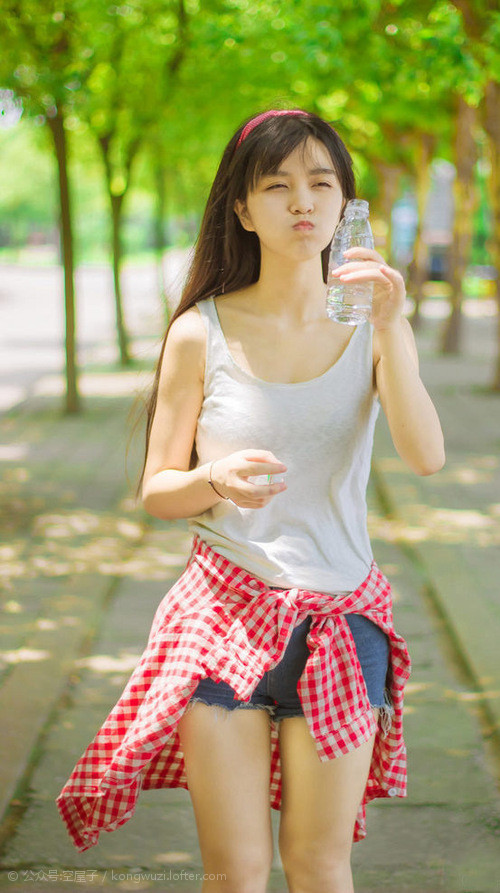 宿命对决，2026世界杯生死战，厄瓜多尔碾压阿联酋，莫德里奇以不朽之火照亮黄昏