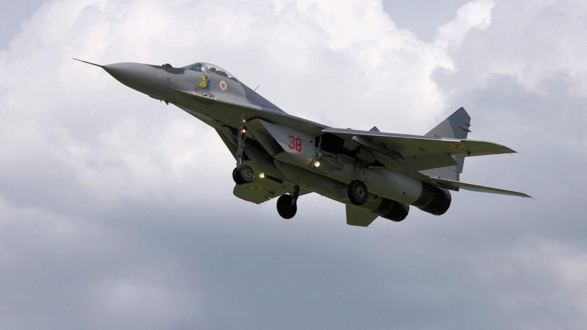 红白之盾的裂隙，2026世界杯B组，阿方索戴维斯如何用一人控场撕裂波兰钢铁防线